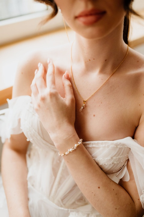 bransoletka złota z regulowanym zapięciem z perłami i złotymi kuleczkami Fabia - A dream twig