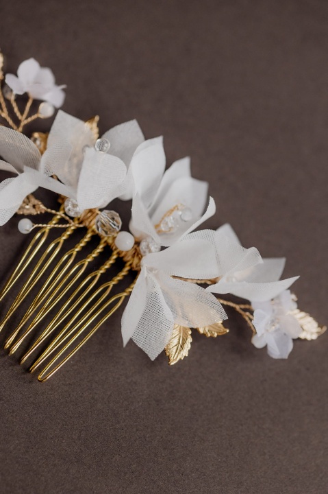 złoty grzebyk do włosów ślubny boho
