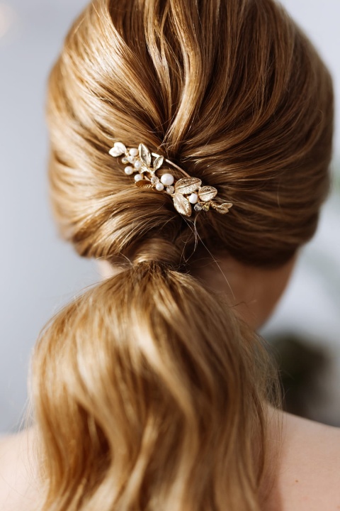 spinka do włosów z perłami boho