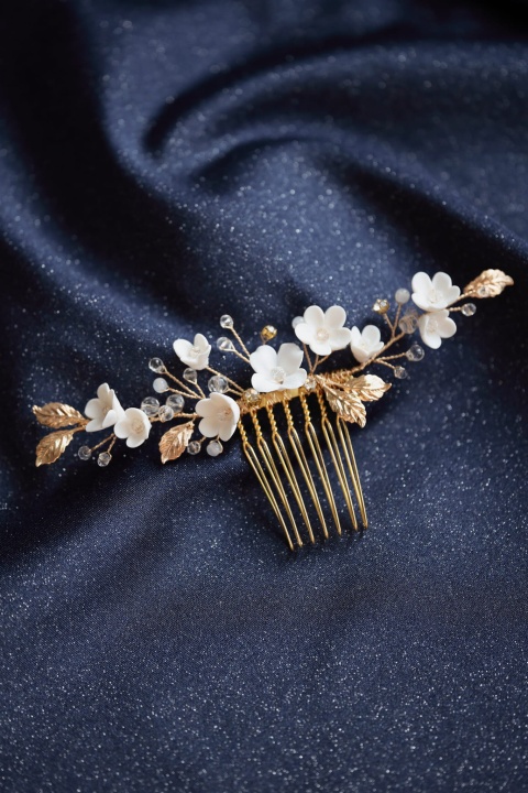 złoty grzebyk ślubny do włosów do koka ślubnego