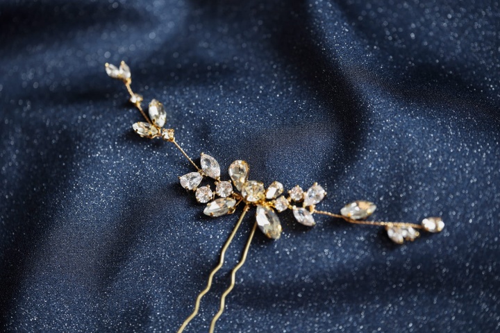 ślubna ozdoba do włosów złota z kryształkami