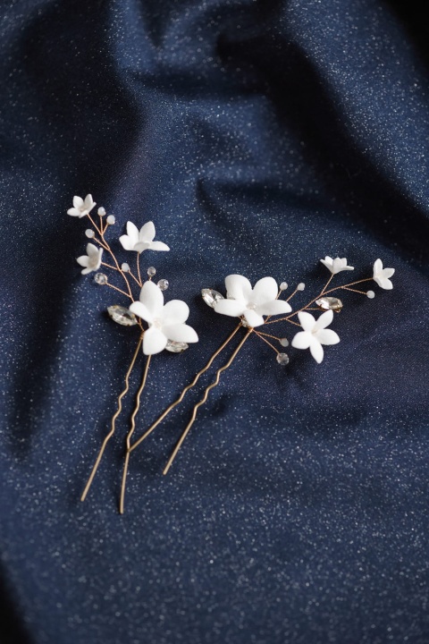 wsuwki do włosów z kwiatkami i cyrkoniami