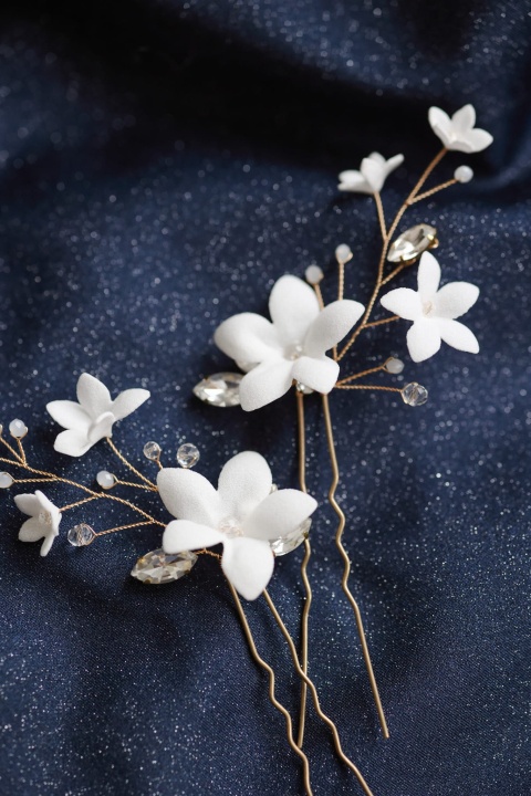 wsuwki do włosów z kwiatkami i cyrkoniami