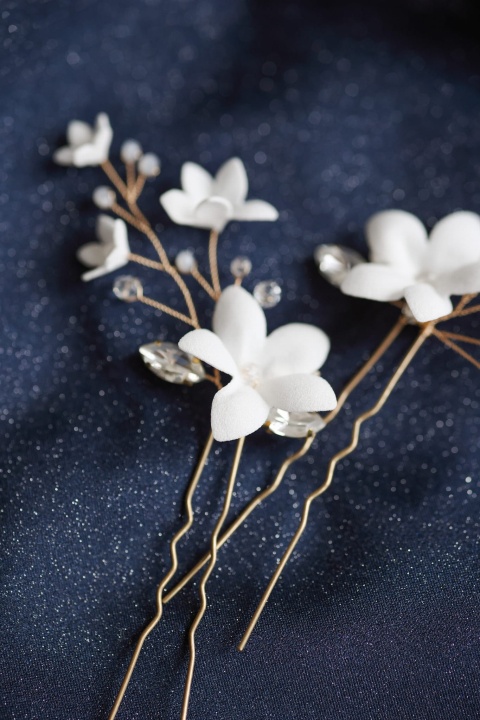 wsuwki do włosów z kwiatkami i cyrkoniami