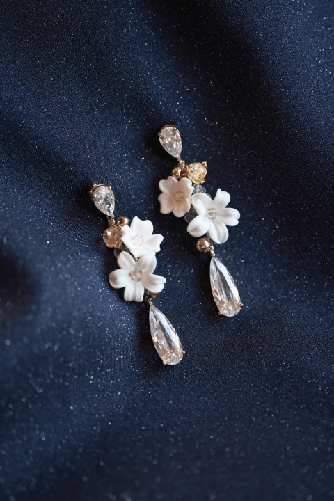 kolczyki ślubne z kwiatami i cyrkoniami GLAMOUR ZŁOTE