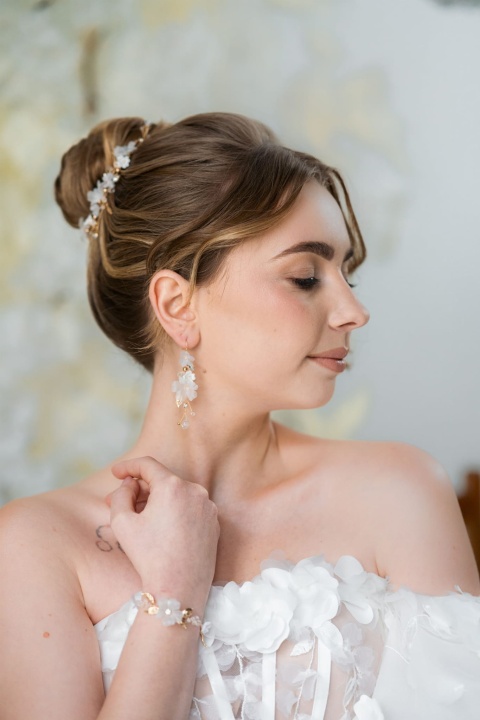 kolczyki ślubne jedwabne kwiaty