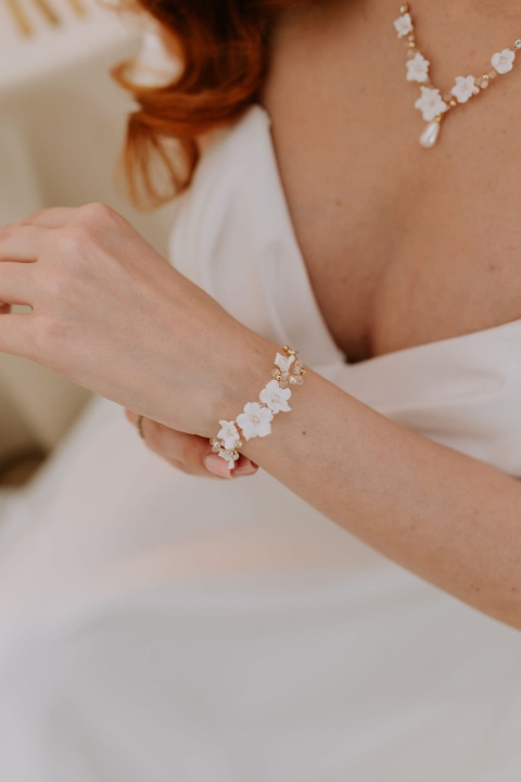 ręcznie wykonywana biżuteria ślubna bransoletka złota