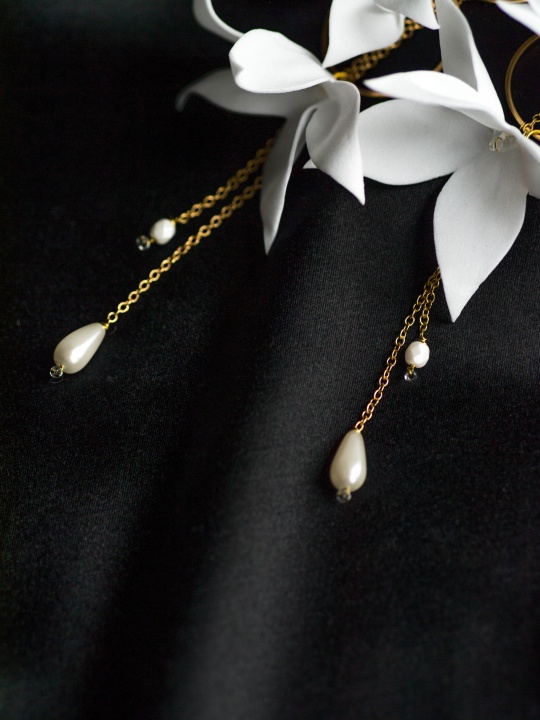 długie kolczyki ślubne z kwiatami