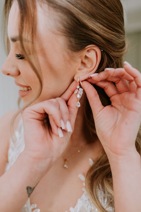 klipsy z kryształkami złote