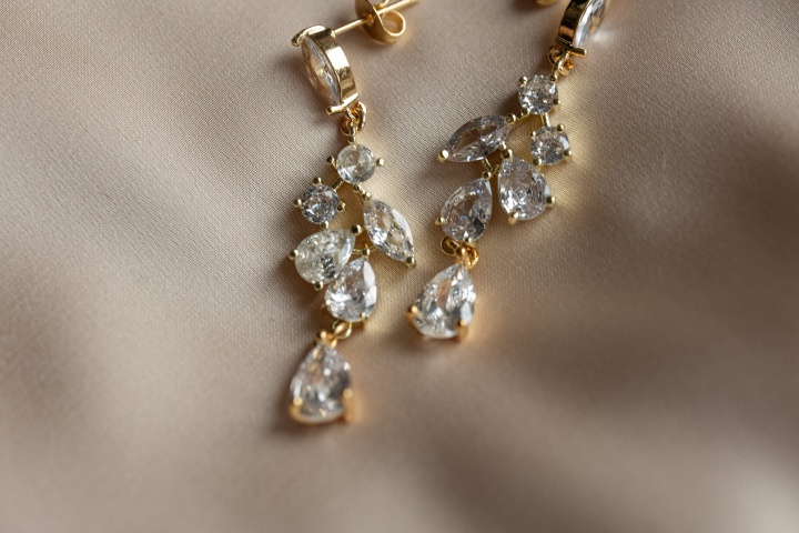 delikatne klipsy z kryształkami