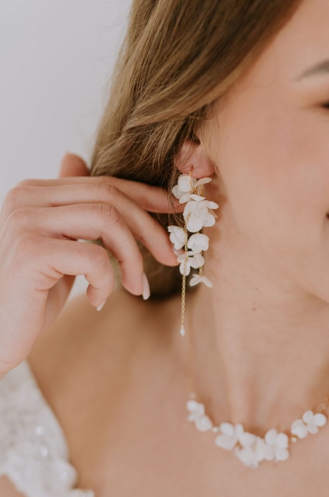 kwiatowe klipsy ślubne
