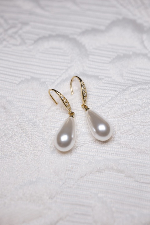 Kolczyki z perłami łezkami