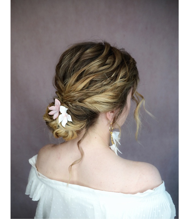 kolczyki ślubne z kwiatami