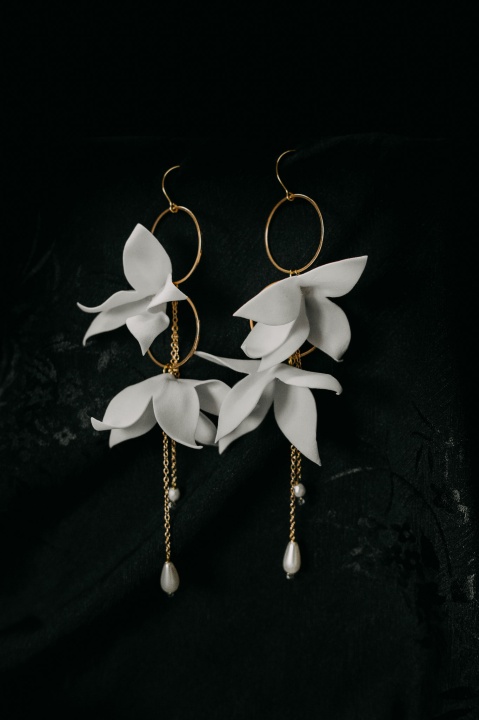 kolczyki slubne kwiaty