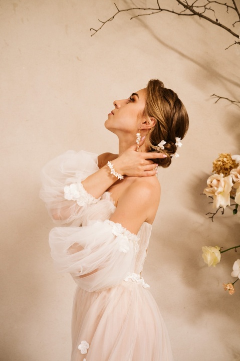 bransoletka ślubna z kwiatkami