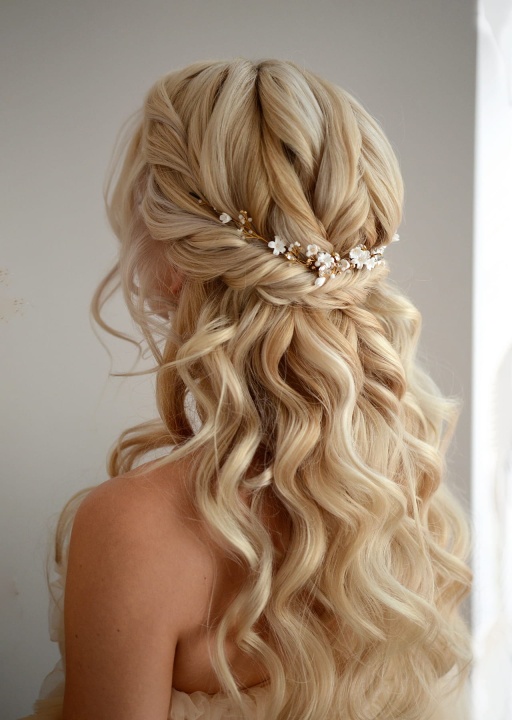 FRYZURA ŚLUBNA: NIEZWYKŁE CZESANIE WROCŁAW